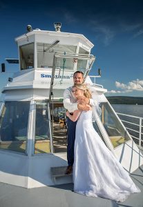15 svatebni foto nevesta s zenichem lipno svatebni plavba na lodi svatebni fotograf ales motejl jihocesky kraj